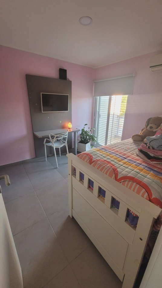 Vendo Duplex calle Lamadrid 