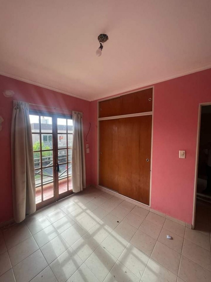 Vendo casa zona Santa Lucia/ Paracao.