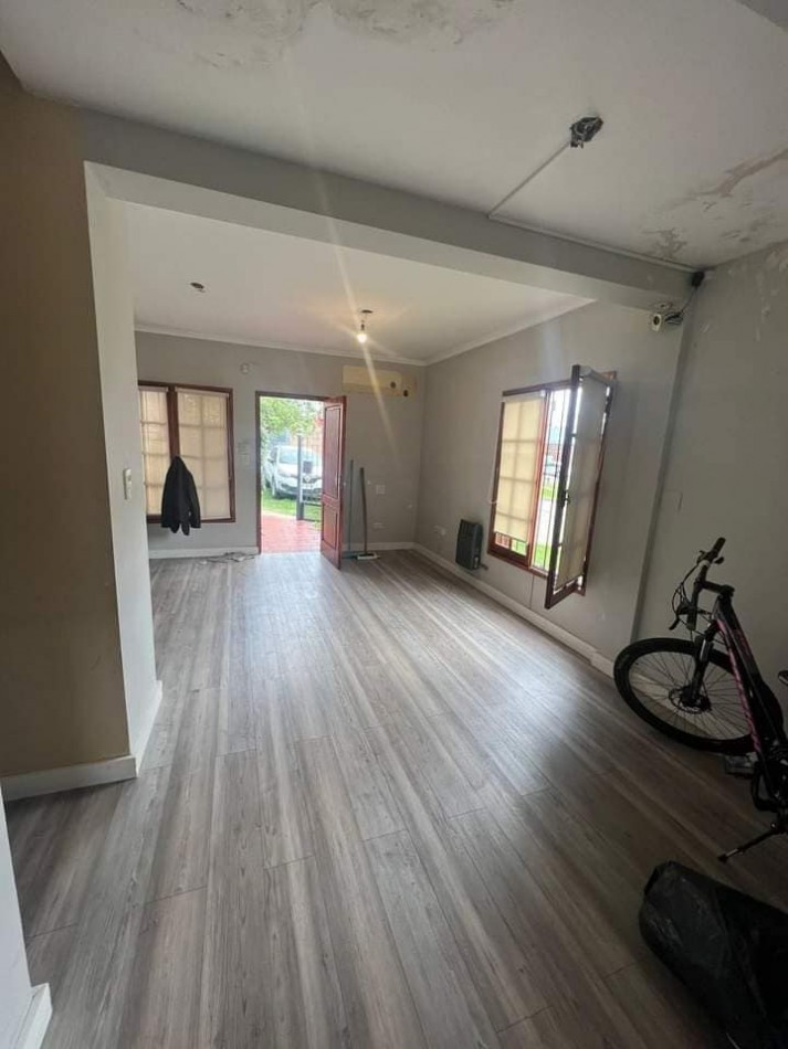 Vendo casa zona Santa Lucia/ Paracao.