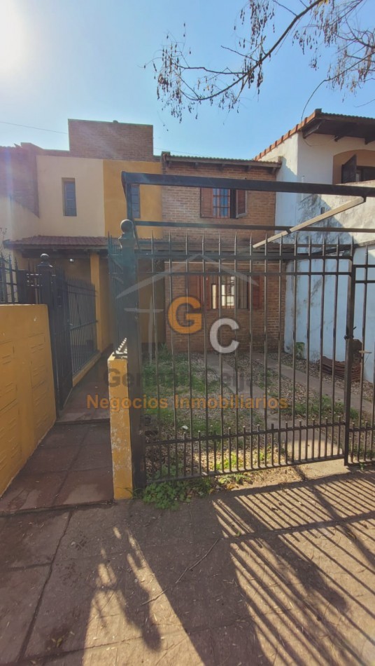 Vendo Duplex calle Ascasubi. a 150 mts de Ramirez