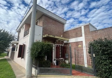 Vendo casa zona Santa Lucia/ Paracao.